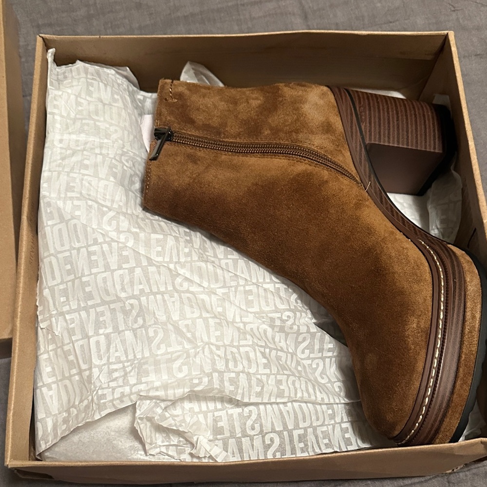 Steve Madden Women's Tan Suede Heeled Boots New Shaniya - Picture 6 of 7